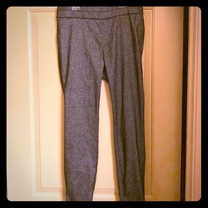 NY&CO Pull on ankle pants